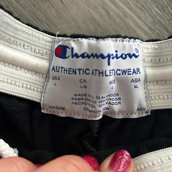 Champion size large basket ball shorts size large - Picture 5 of 9